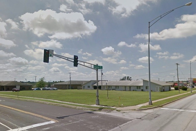 Great Southern Bank plans to build a 2,700-square-foot branch on this vacant lot at at Battlefield Road and Fort Avenue.Photo courtesy GOOGLE MAPS