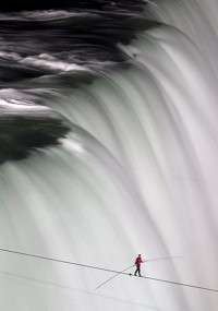 Nik Wallenda walks a 2-inch rope across Niagara Falls in June 2012.Photo courtesy NIKWALLENDA.COM