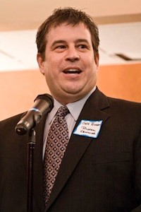 Russell Cellular President Jeff Russell accepts his company's No. 1 award at the 2010 Dynamic Dozen.