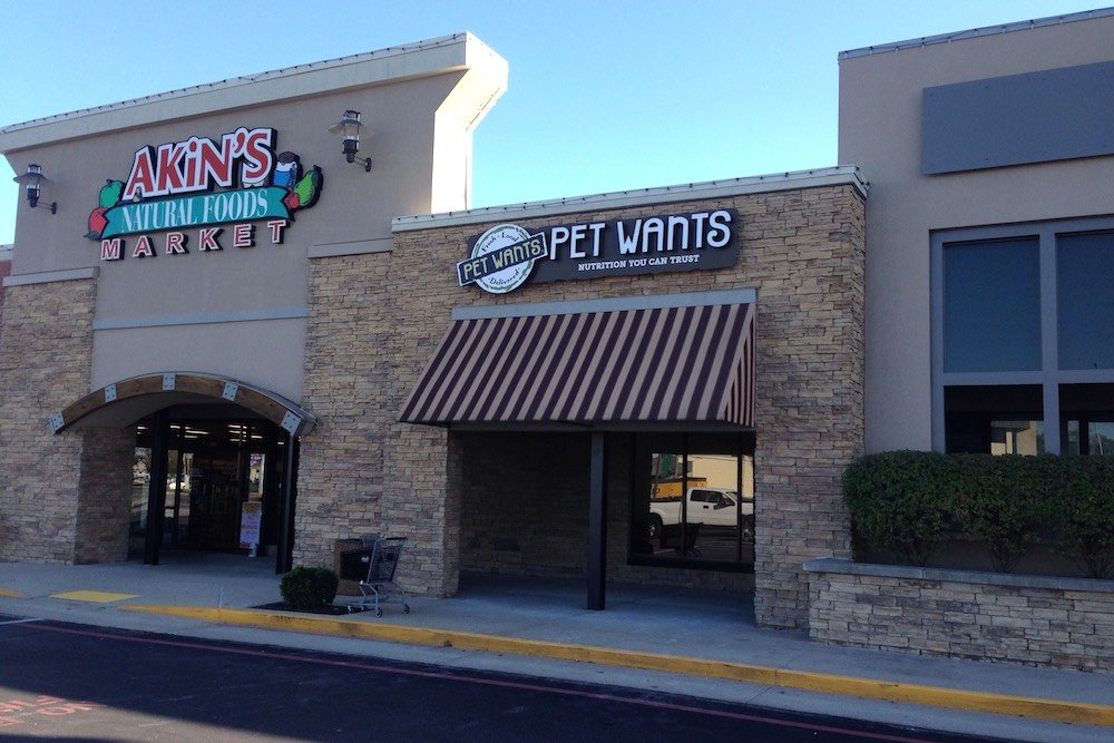 The local Pet Wants franchise business is scheduled to open at the Fremont Center next month.