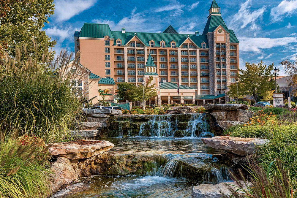 Chateau on the Lake Resort, Spa & Convention Center is part of the Atrium Hospitality portfolio after previously being a John Q. Hammons Hotels & Resorts property.