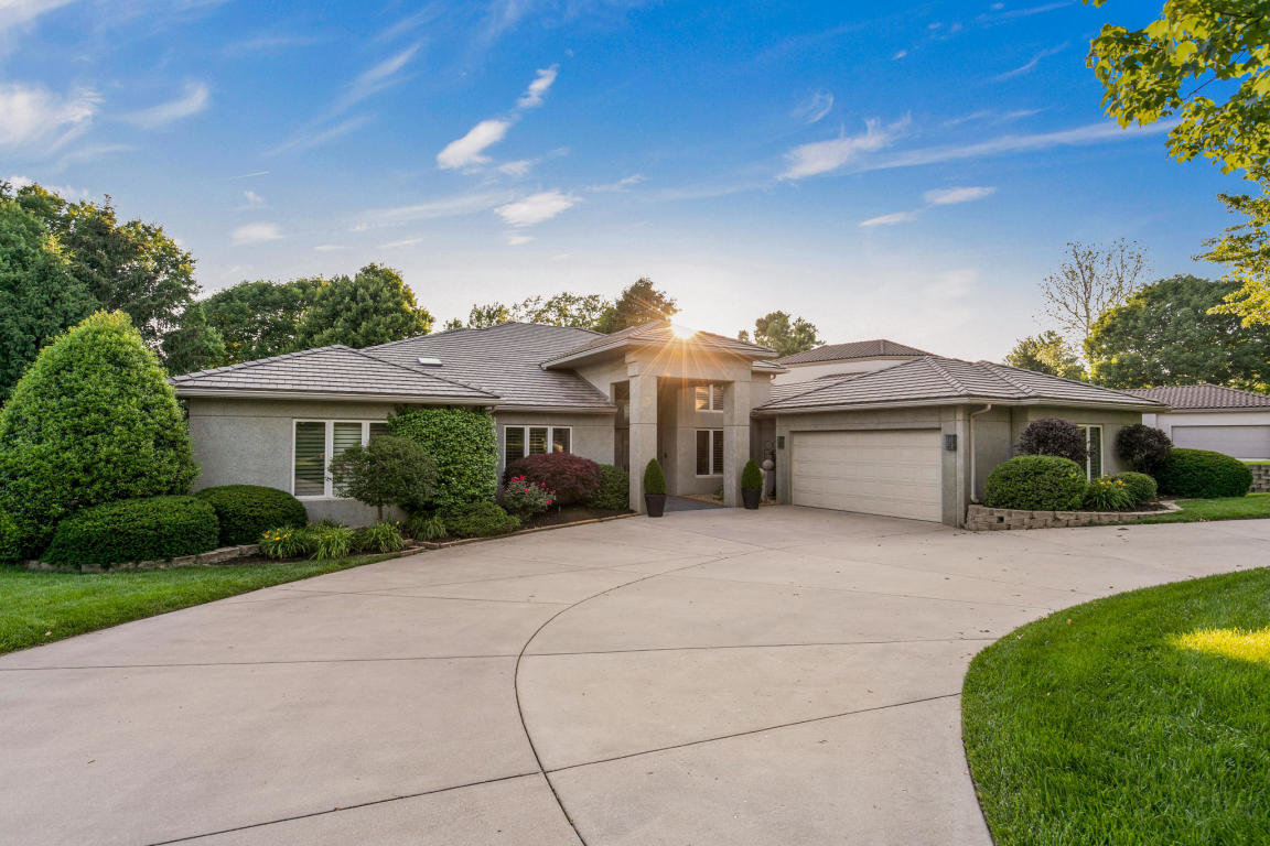 5197 S. Stonehaven Drive
$799,000
Bedrooms: 3
Bathrooms: 3.5
Listing firm: Keller Williams Greater Springfield