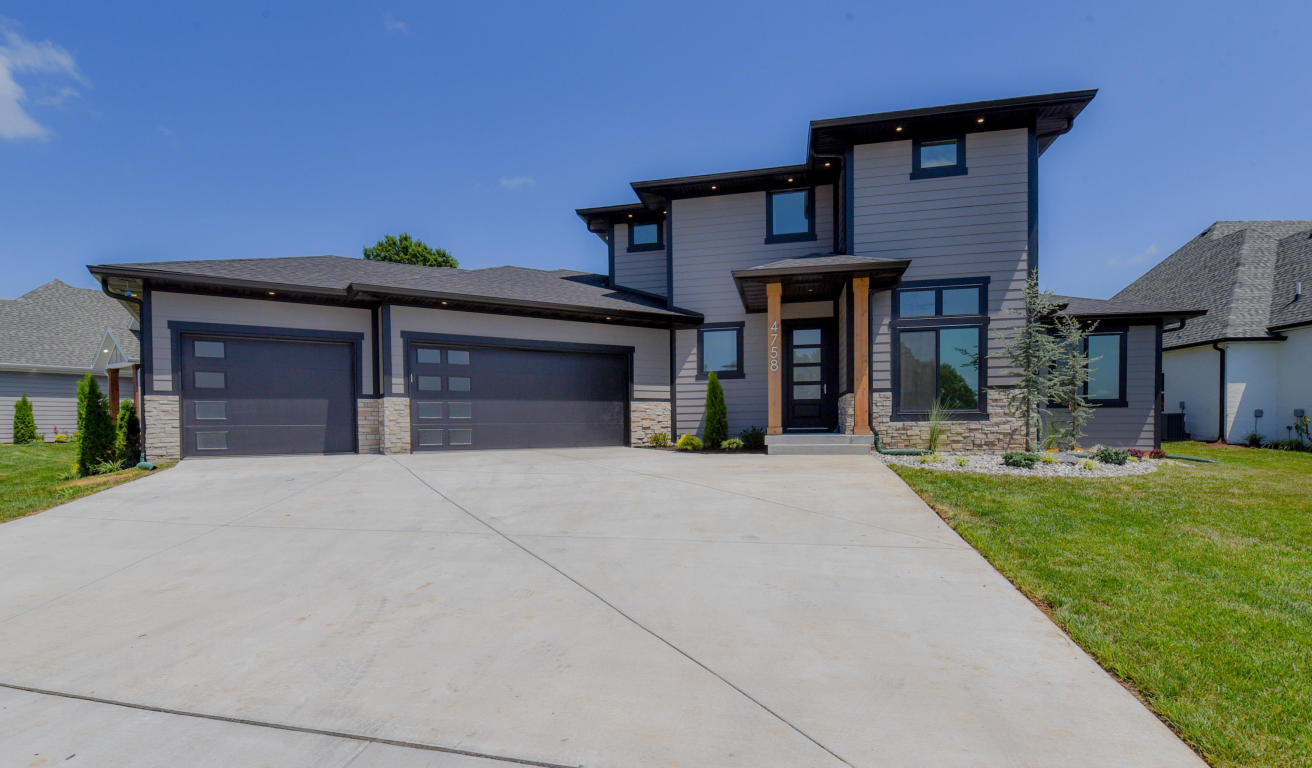 4758 E. Forest Trails Drive
$565,000
Bedrooms: 6
Bathrooms: 4.5
Listing firm: Keller Williams Greater Springfield