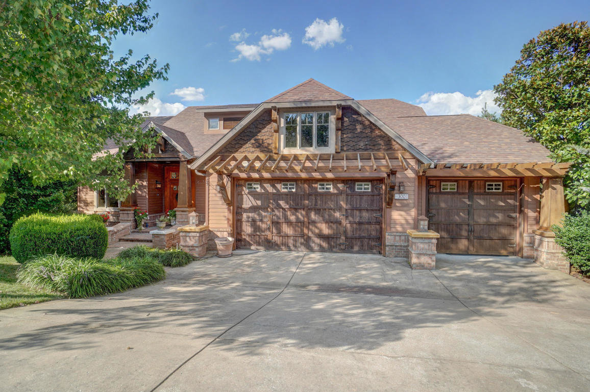 3001 W. Oakhaven Lane
$500,000
Bedrooms: 5
Bathrooms: 4.5
Listing firm: EXP Realty LLC