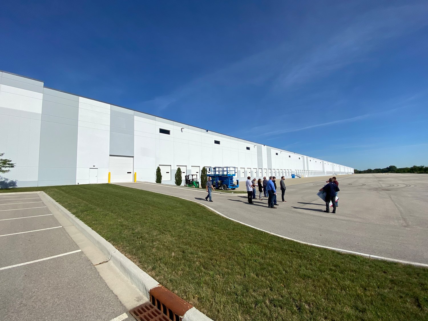 SRC Logistics plans to hire more than 100 employees at its new 1 million-square-foot facility.