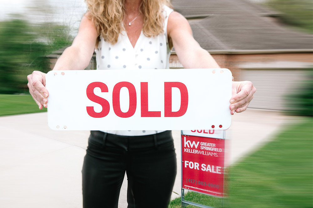 Homes in the current market are selling fast – sometimes within days. Jen Davis of Holt Homes Group and other Realtors are adjusting to the new quick pace of business.