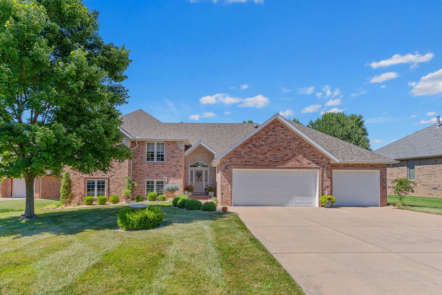 831 E. Sterling Ridge Court
$530,000
Bedrooms: 5
Bathrooms: 4
Listing firm: EXP Realty LLC