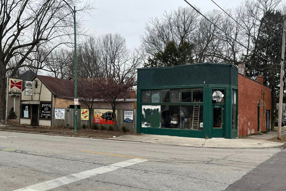 Pappy's Place is expanding with the purchase of the building next door.