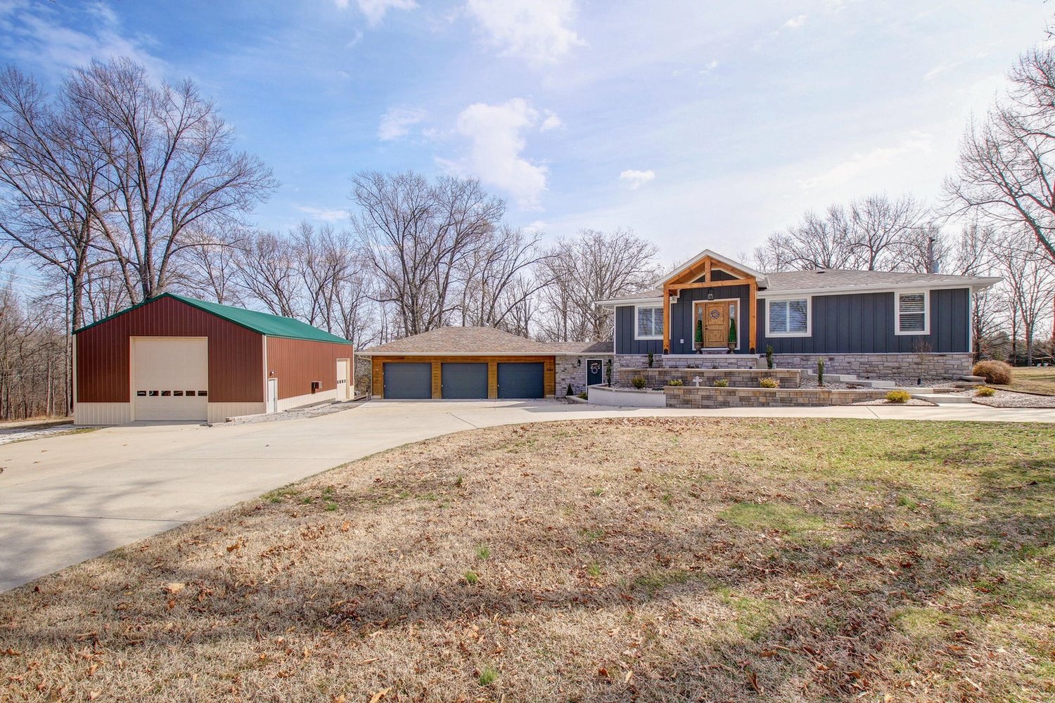 3282 S. Farm Road 199
$879,500
Bedrooms: 4
Bathrooms: 3
Listing firm: Southwest Missouri Realty